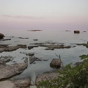 Affittacamere Le Bain - Accanto Al Mare Vicinissima A Ortigia E Al Teatro, Syracuse